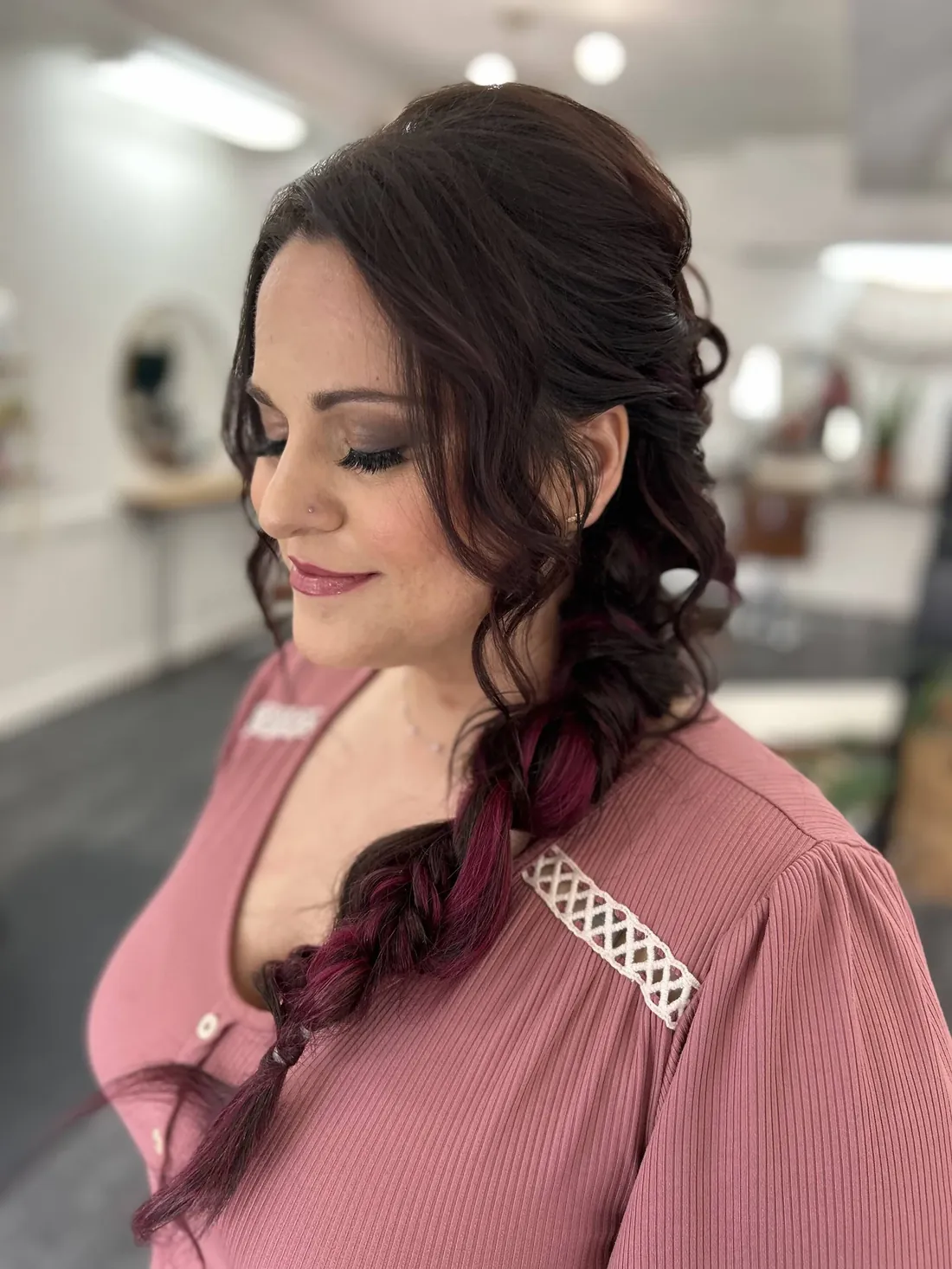 Bronzed glam makeup with curls