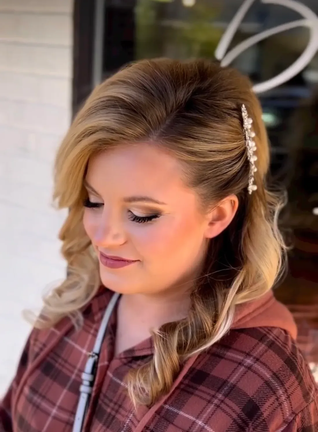 Warm smoky bridal makeup