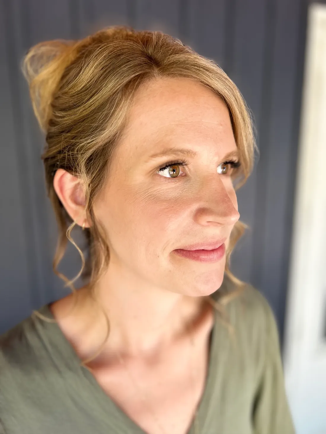Soft neutral glam makeup