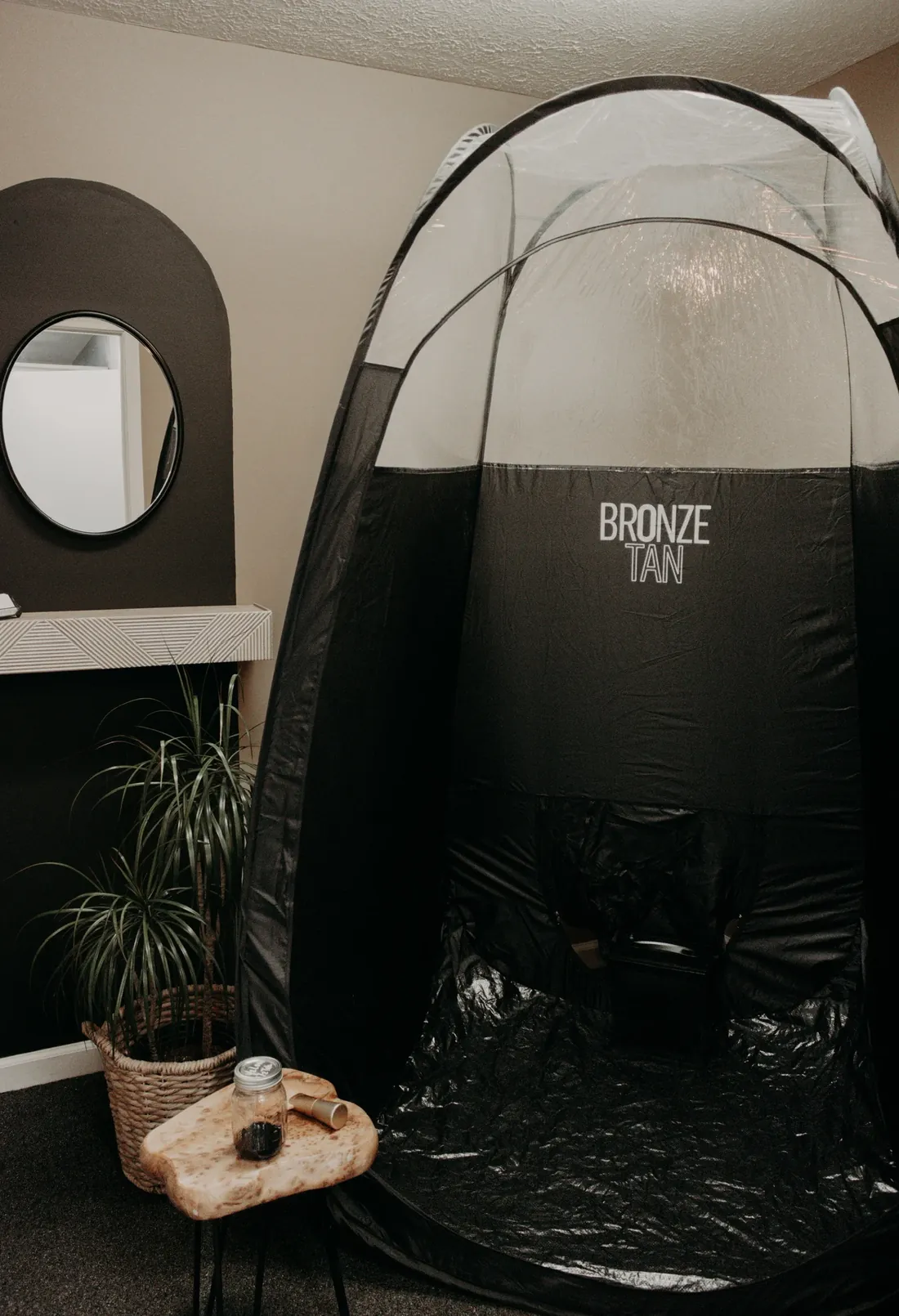 Spray tan products and studio details